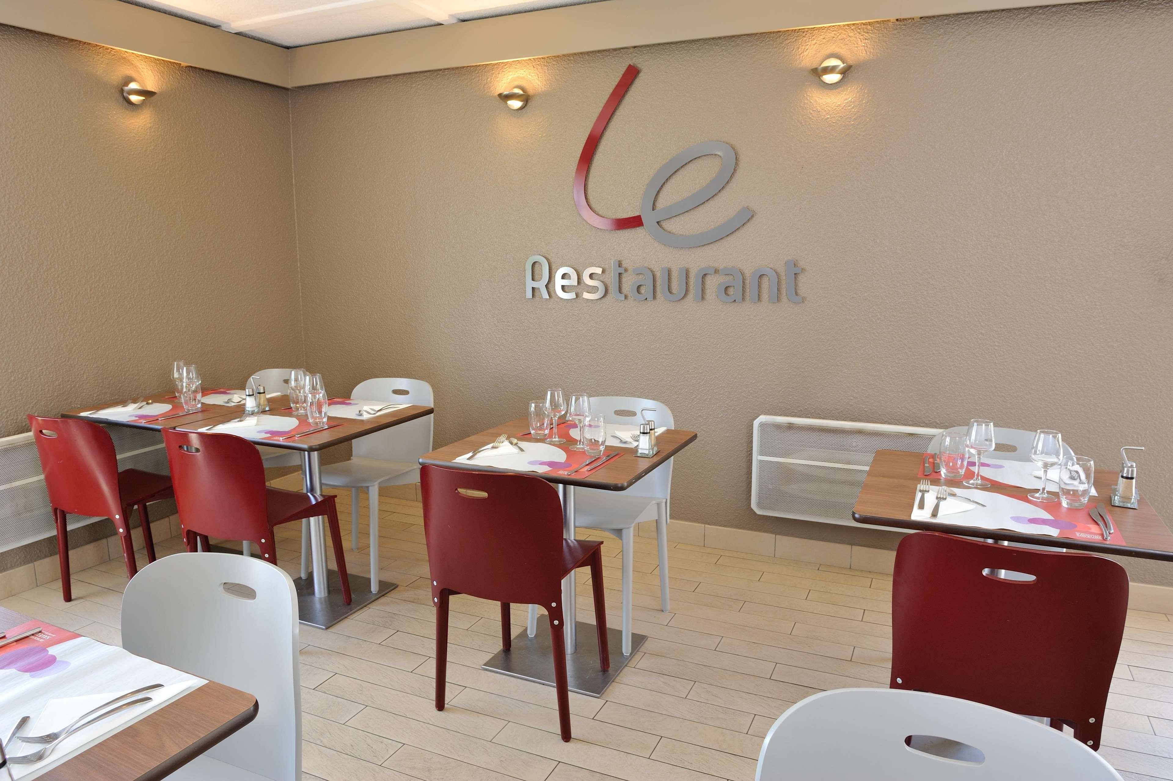 Ampaline Hotel - Perigueux Boulazac Bagian luar foto