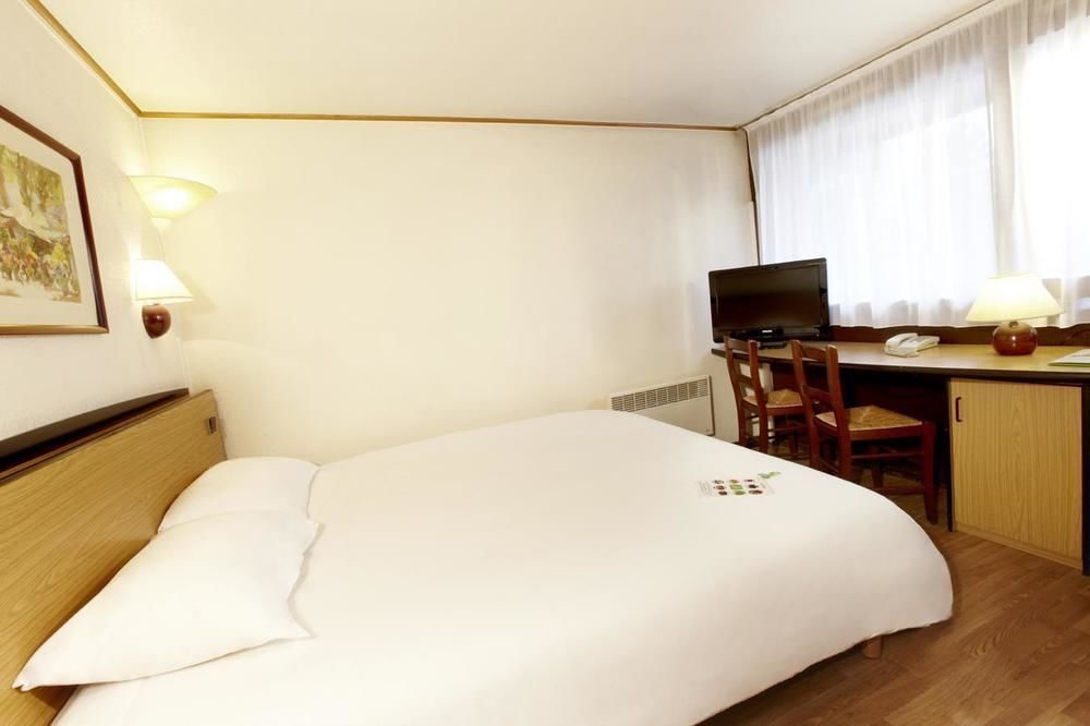 Ampaline Hotel - Perigueux Boulazac Bagian luar foto